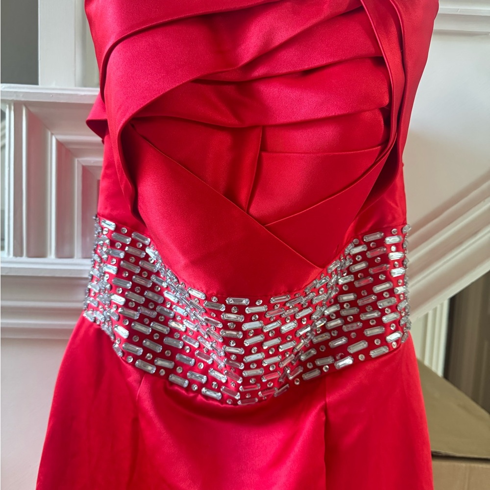 Elegant Strapless Red Dress